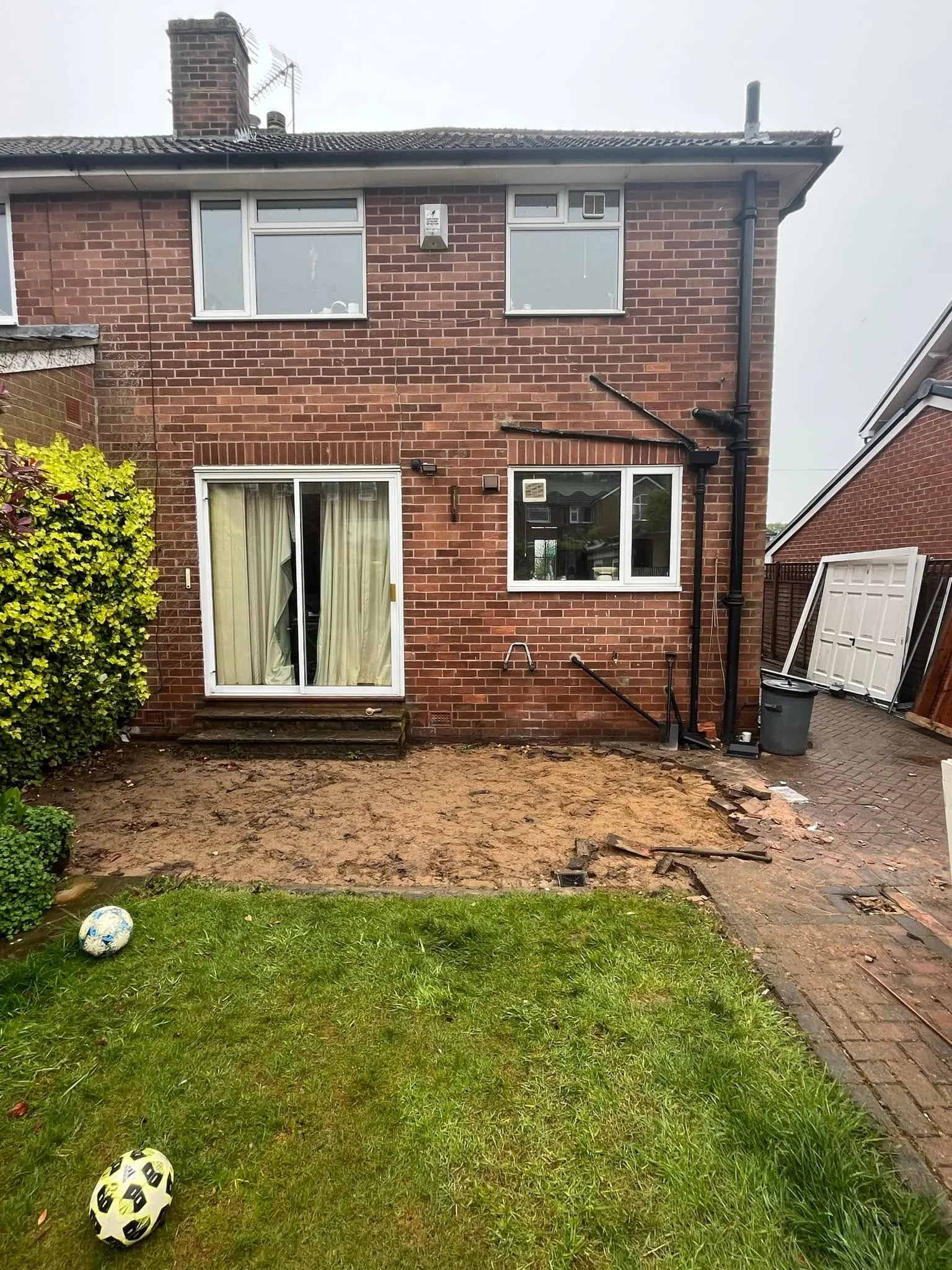 Rear extensions and building work by Rapid Roofing & Construction